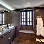 Casa Latino - Oceanfront - Luxury & Charming Villa- Jacuzzi At Rooftop By Dreamvillasalbufeira * Albufeira