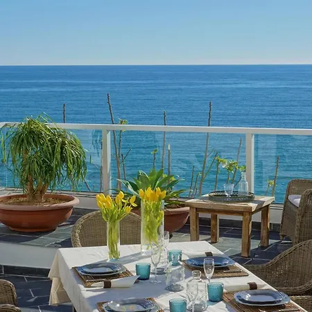 빌라 Casa Latino - Oceanfront - Luxury & Charming Villa- Jacuzzi At Rooftop By Dreamvillasalbufeira