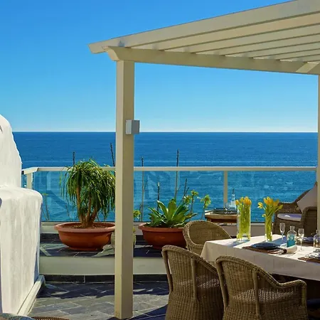 Casa Latino - Oceanfront - Luxury & Charming Villa- Jacuzzi At Rooftop By Dreamvillasalbufeira וילה *