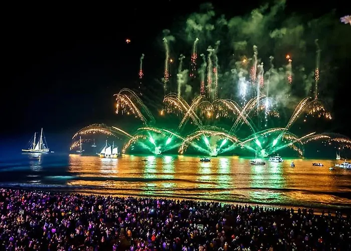 Casa Latino - Oceanfront - Luxury & Charming Villa- Jacuzzi At Rooftop By Dreamvillasalbufeira Vila